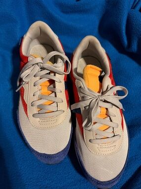 Puma Multicolor Retro Runner in Cream, Red, Blue & Yellow